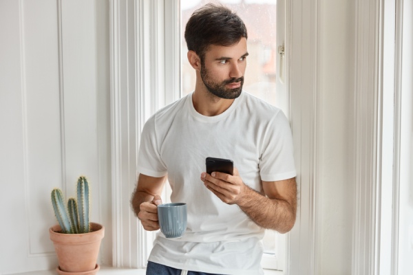 How to See Who My Husband Is Texting and Calling